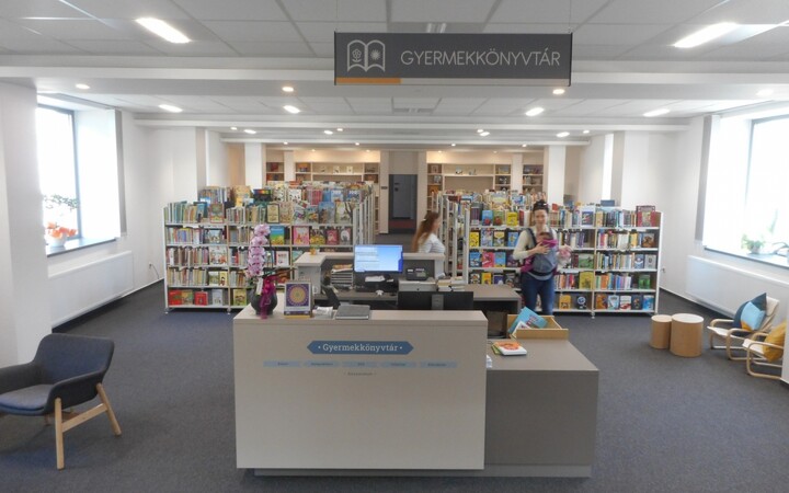 könyvtár